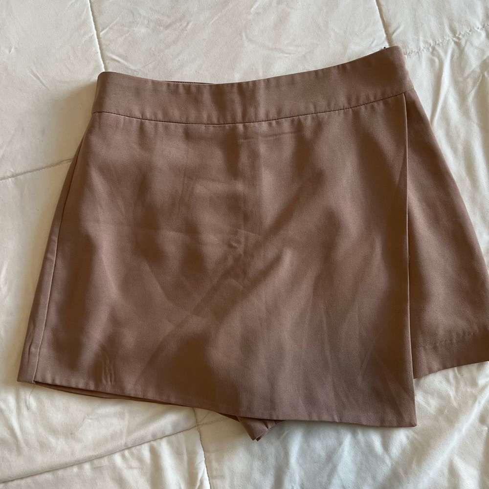 short skirt